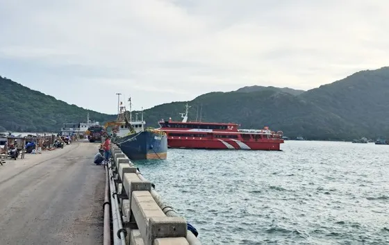 Cân bằng phát triển du lịch với bảo tồn hệ sinh thái ở Côn Đảo