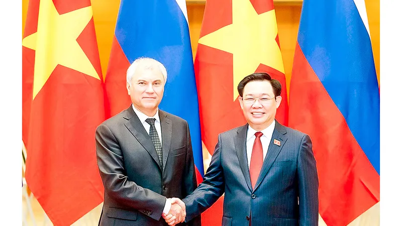 Thúc đẩy việc sớm mở lại đường bay thẳng giữa thủ đô hai nước Việt Nam - Liên bang Nga 
