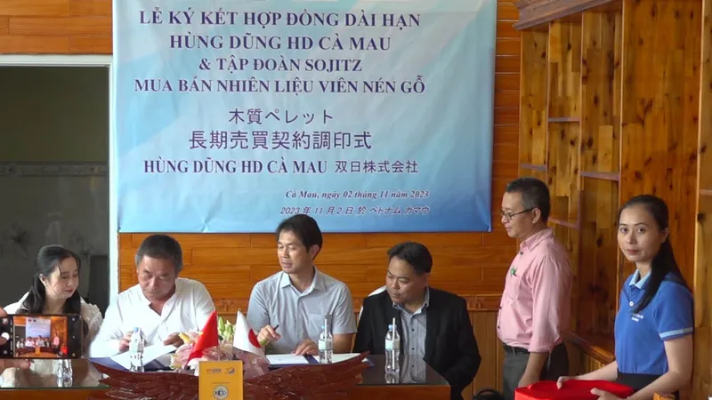 Cà Mau: Xuất khẩu viên nén từ gỗ keo lai rừng U Minh Hạ sang Nhật