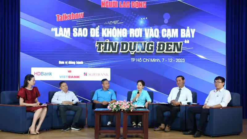 Công nhân bị áp lực vì "tín dụng đen"