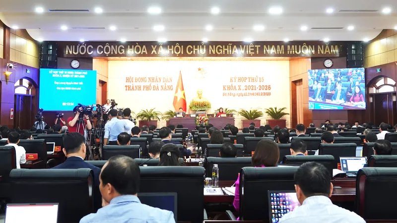 Toàn cảnh phiên khai mạc kỳ họp thứ 15, HĐND TP Đà Nẵng nhiệm kỳ 2021-2026. Ảnh: XUÂN QUỲNH