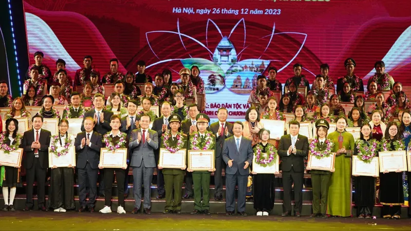 Tuyên dương 143 học sinh, sinh viên, thanh niên dân tộc thiểu số xuất sắc, tiêu biểu năm 2023
