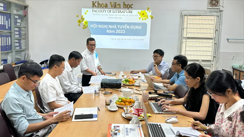 Nâng cao chất lượng đầu ra cho sinh viên khoa Văn học