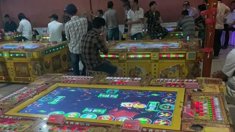 Bất ngờ kiểm tra tiệm game, công an phát hiện 2 người dương tính với ma túy