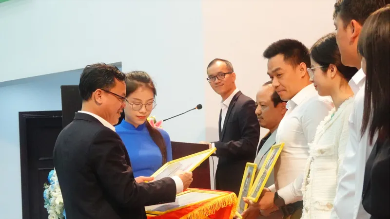 Sáng tạo ứng dụng số để phát triển kinh tế số