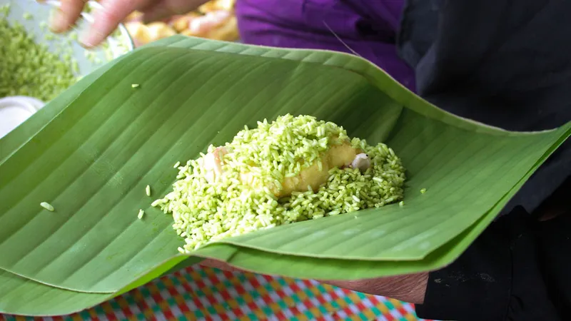 Ngoại ơi, con nhớ da diết ngày hội gói bánh chưng