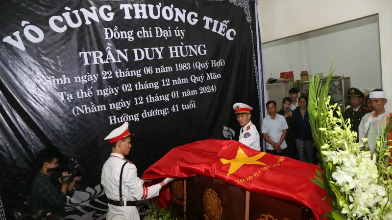 Truy điệu Phó trưởng Công an phường tại Huế hy sinh khi làm nhiệm vụ