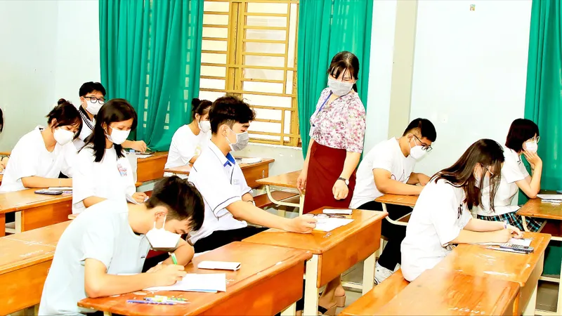 Tràn lan luyện thi đánh giá năng lực