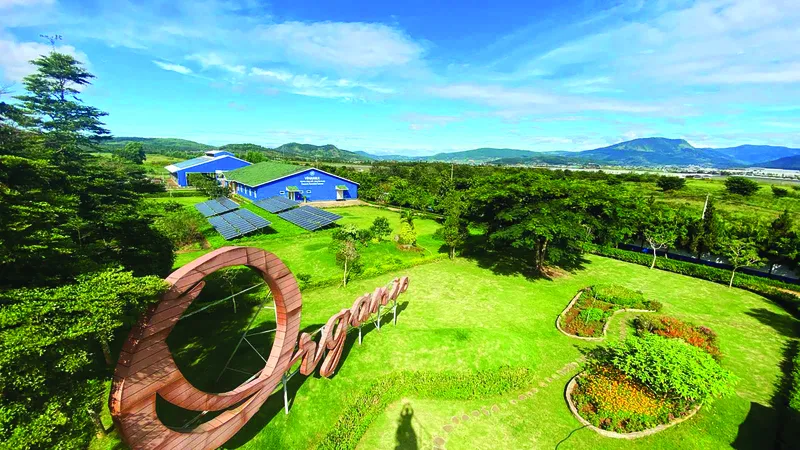 Vinamilk phát triển trang trại xanh, nông nghiệp bền vững trong lộ trình Net Zero