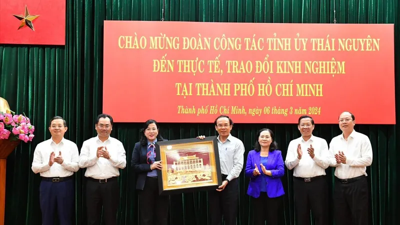 TPHCM sẵn sàng nhận đặt hàng làm thí điểm các cơ chế, chính sách để nhân rộng cả nước