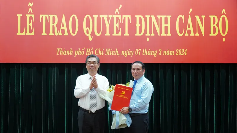 Đồng chí Lâm Hùng Tấn giữ chức Phó Bí thư Thường trực Quận ủy quận 10