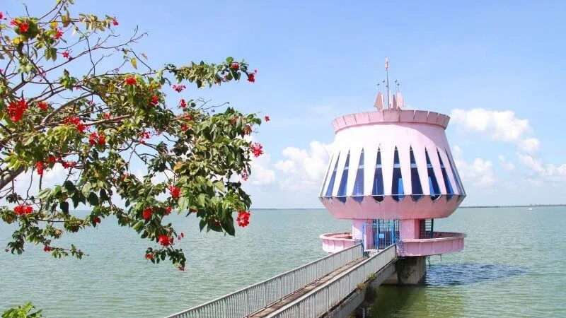 Huyện Dầu Tiếng (Bình Dương) kỷ niệm 49 năm Ngày giải phóng