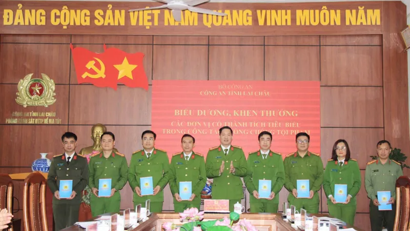Lai Châu: Biểu dương, khen thưởng nhiều đơn vị có thành tích trong phá án liên quan ma túy