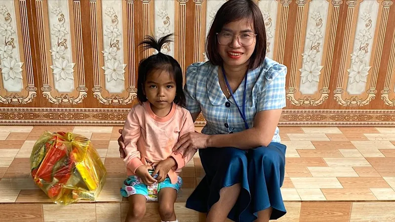 Y Kiều Phương đã hoàn thành phẫu thuật, chờ ngày tự đi trên đôi chân