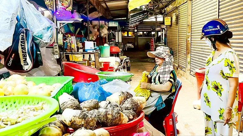 Sức mua yếu, giá hàng hóa vẫn tăng