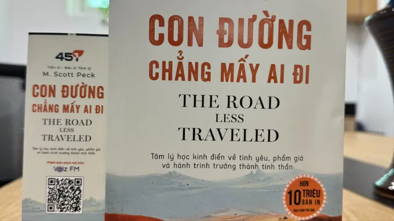 Thấu hiểu bản thân từ “Con đường chẳng mấy ai đi” 