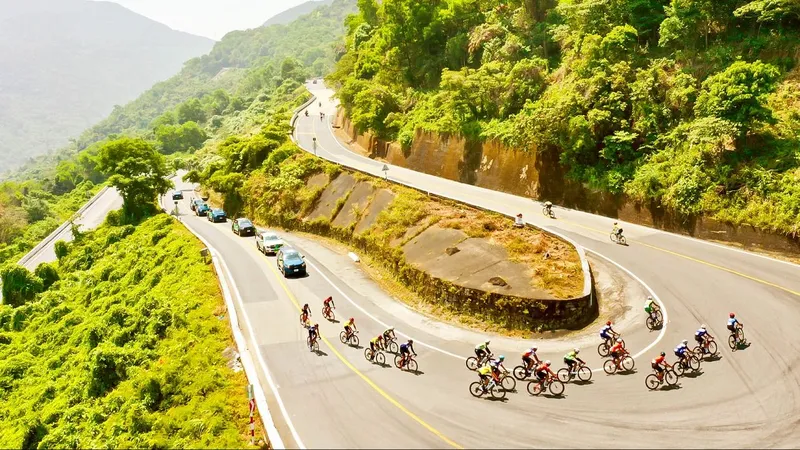 Non sông liền một dải