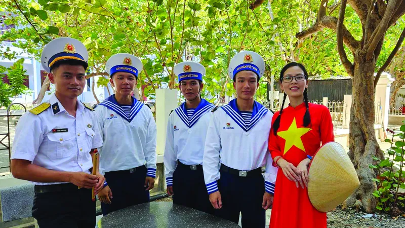 Về với Trường Sa