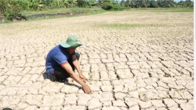 Thách thức “đói giáp hạt, khát giao mùa”