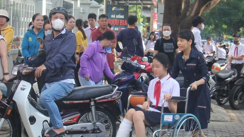 Đà Nẵng: Nhiều thí sinh gặp không may về sức khỏe được hỗ trợ