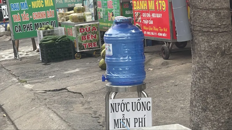"Bình nước 0 đồng" giải nhiệt mùa hè