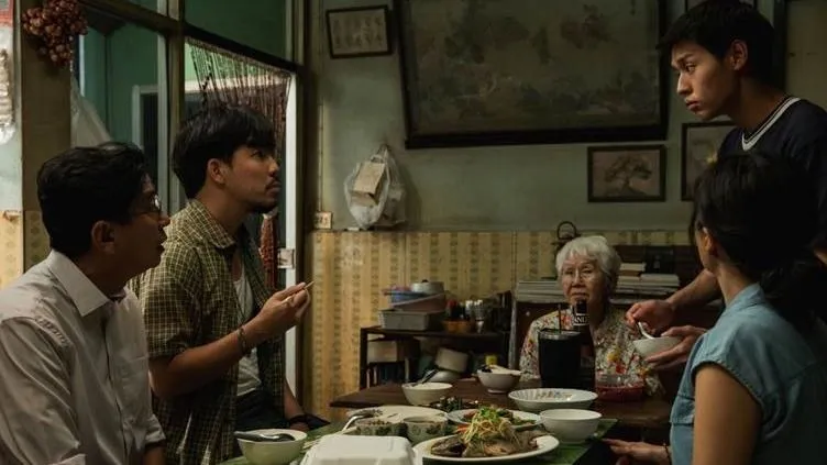 Đoàn phim "Gia tài của ngoại" sang Việt Nam giao lưu khán giả