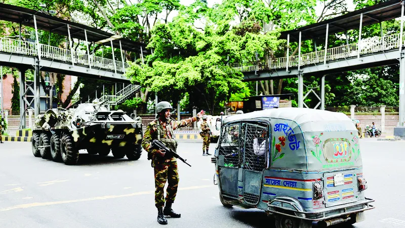 Bangladesh gia hạn lệnh giới nghiêm