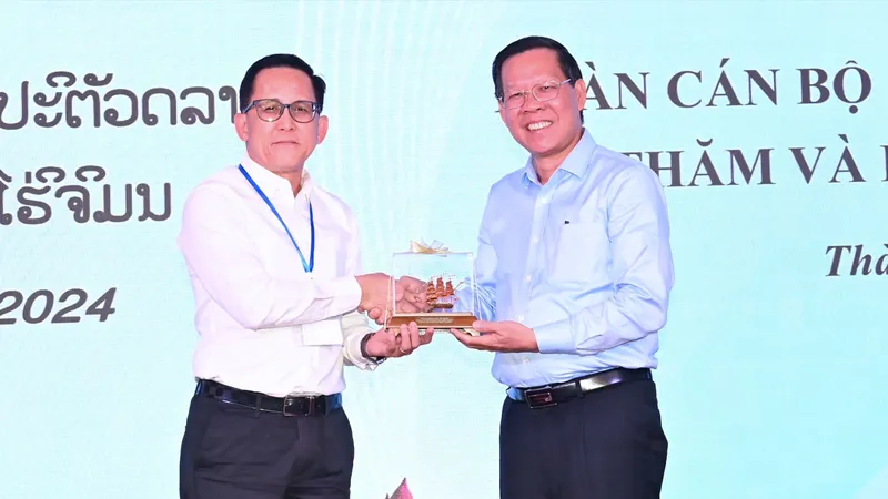 Tăng cường hợp tác giữa TPHCM và các địa phương của Lào