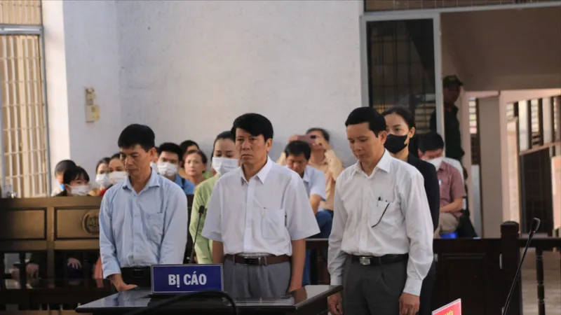Cựu nhân viên Việt Á khẳng định đã 4 lần đưa tiền mặt cho lãnh đạo CDC Đắk Lắk