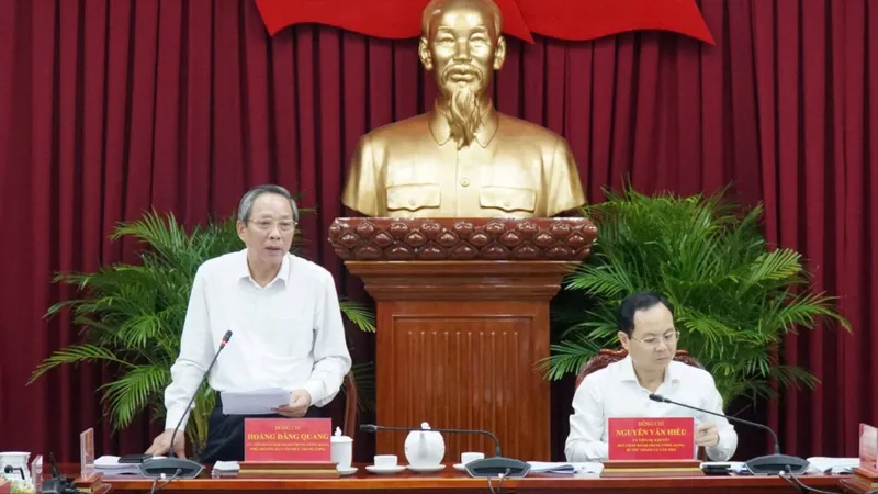 Đồng chí Hoàng Đăng Quang, Ủy viên Ban Chấp hành Trung ương Đảng, Phó Trưởng Ban Tổ chức Trung ương, Trưởng đoàn khảo sát phát biểu kết luận buổi làm việc