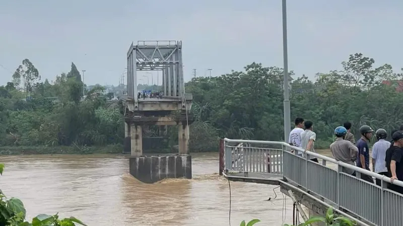 Sự cố sập cầu Phong Châu, tỉnh Phú Thọ