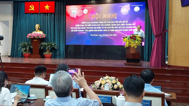 Triển khai hỗ trợ cửa hàng bán lẻ ở TPHCM chuyển đổi số