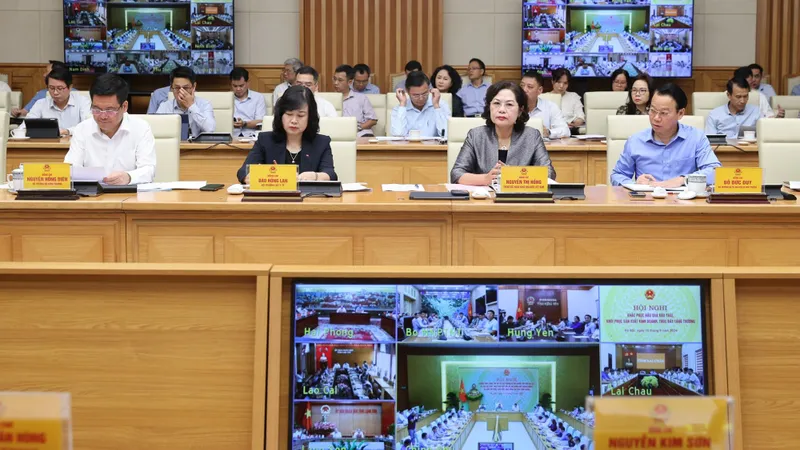 Thủ tướng Phạm Minh Chính chủ trì Hội nghị Thường trực Chính phủ với các địa phương bị ảnh hưởng do cơn bão số 3. Ảnh: VIẾT CHUNG
