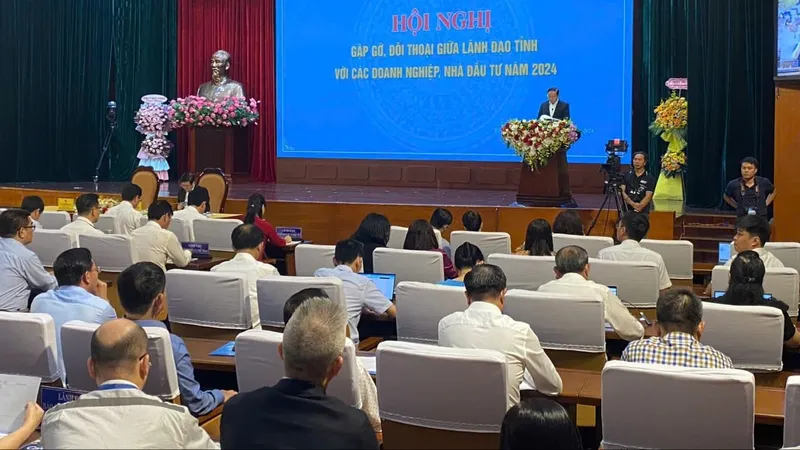 Quang cảnh hội nghị đối thoại giữa lãnh đạo tỉnh Bà Rịa - Vũng Tàu và các doanh nghiệp, nhà đầu tư năm 2024