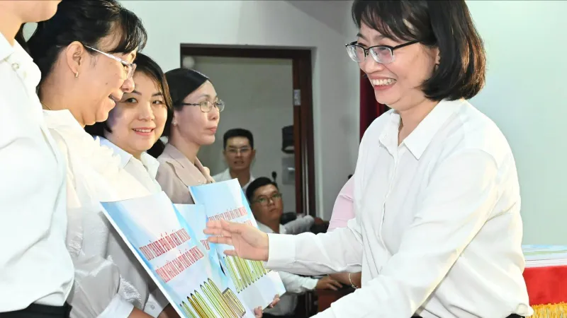 Đảm bảo 100% người cao tuổi được khám tư vấn, chăm sóc sức khỏe ban đầu