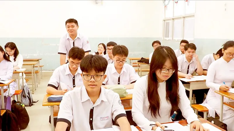 Đổi mới kiểm tra, đánh giá học sinh: Cần thiết nhưng cần lộ trình rõ ràng