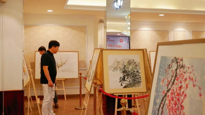 Triển lãm tranh nghệ thuật giao lưu văn hóa Việt Nam - Hàn Quốc
