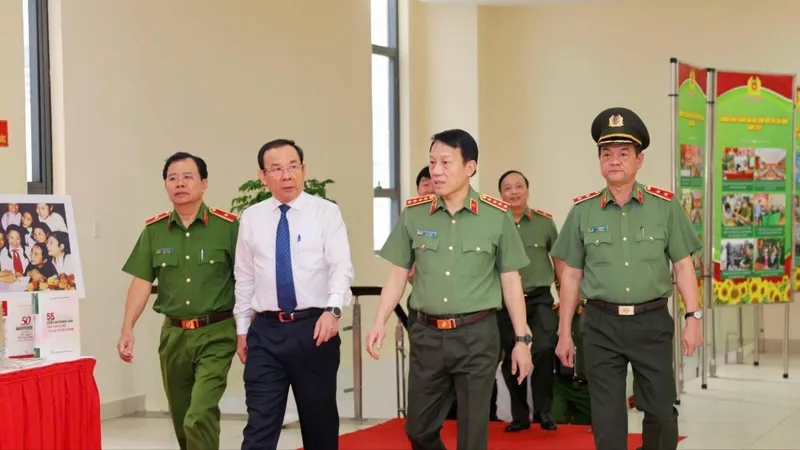 Bộ trưởng Bộ Công an dự hội nghị triển khai công tác năm 2025 của Công an TPHCM 