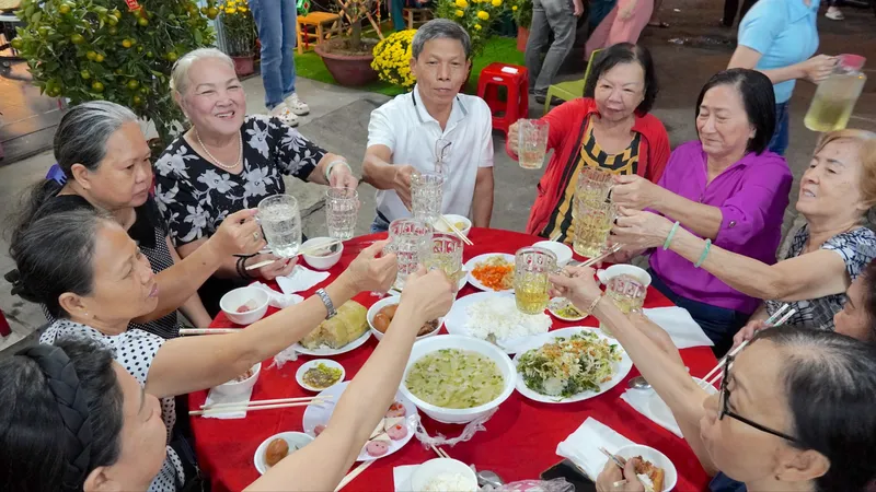 Ấm áp Ngày hội “Xuân đoàn kết – Tết nghĩa tình” tại quận 10