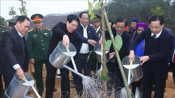 Chủ tịch nước dự lễ phát động “Tết trồng cây đời đời nhớ ơn Bác Hồ” tại tỉnh Lạng Sơn