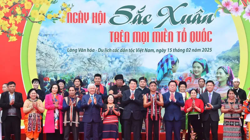 Chủ tịch nước Lương Cường dự Ngày hội "Sắc xuân trên mọi miền Tổ quốc"