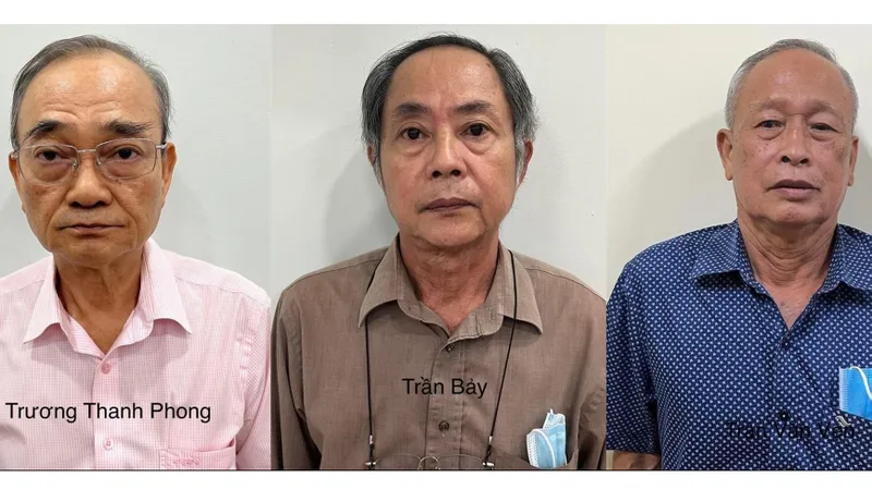 Các bị can gồm: Trương Thanh Phong - Trần Bảy - Trần Văn Vẹn từ trái qua. Ảnh: BCA
