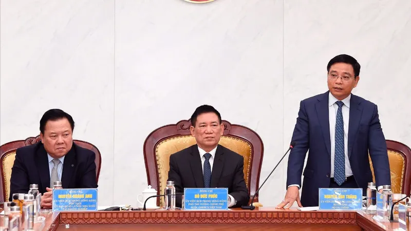 Bộ Tài chính tiếp nhận quyền sở hữu vốn nhà nước tại 18 doanh nghiệp