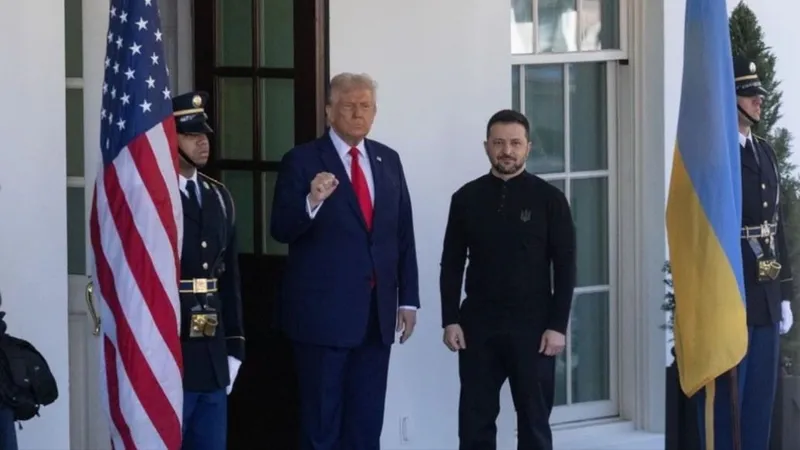 Tổng thống Trump và Tổng thống Zelensky thông báo kết quả điện đàm song phương