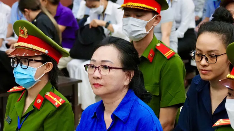 Bị cáo Trương Mỹ Lan tại phiên tòa phúc thẩm vụ án giai đoạn 2. Ảnh: HOÀNG HÙNG