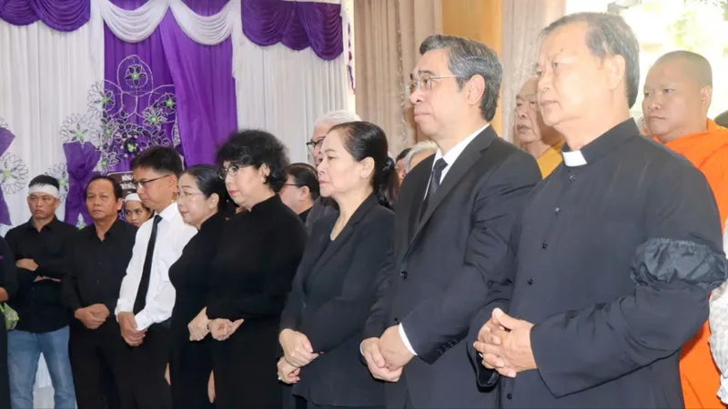 Tiễn biệt Nhân sĩ, Linh mục Phêrô Phan Khắc Từ