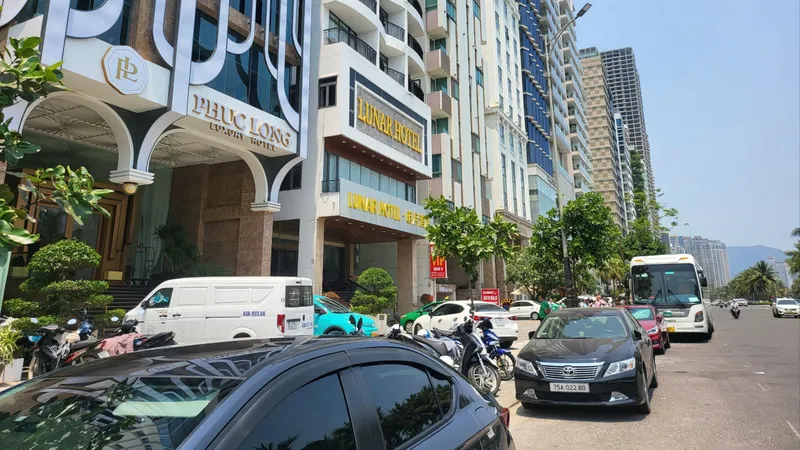 Lượng du khách đến Đà Nẵng, Huế tăng trong dịp nghỉ lễ Giỗ Tổ Hùng Vương