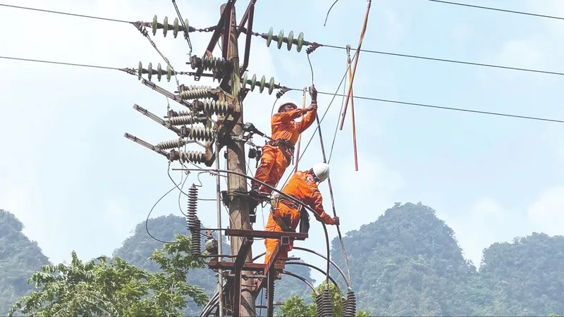 Chủ động ứng phó nắng nóng, không để xảy ra thiếu điện