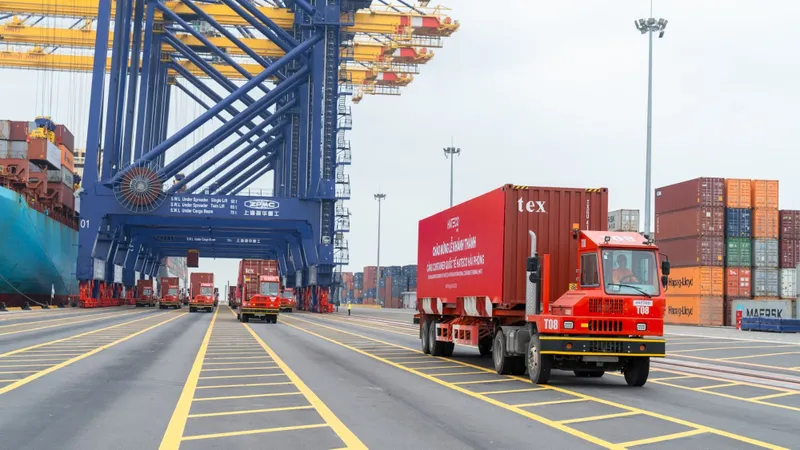 Cảng container quốc tế Hateco Hải Phòng. Ảnh: VGP