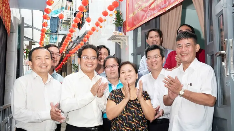  Hệ thống an sinh hướng về dân